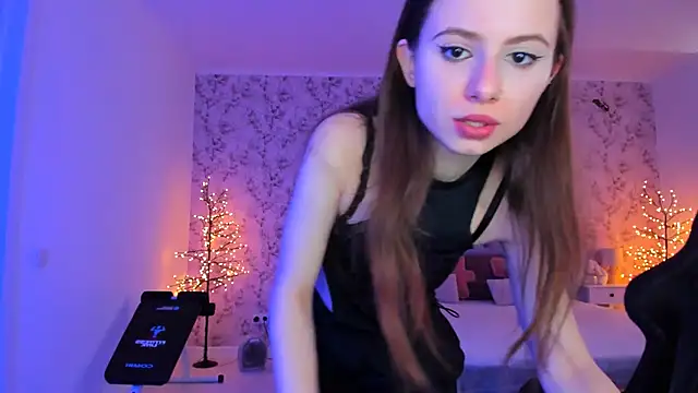 Hot Molly5 online show from April 9, 2026, 9:36 am