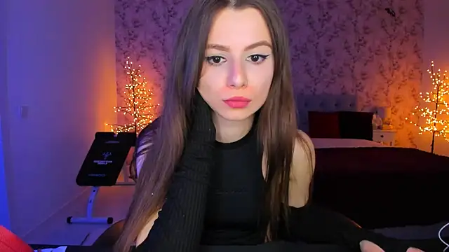 Hot Molly5 online show from April 17, 2026, 6:44 pm