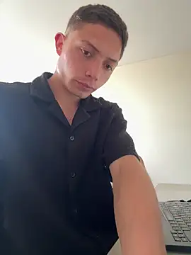 santiObrero online show from March 19, 2026, 9:19 pm