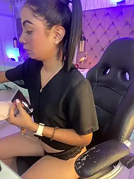 Auri   online show from March 28, 2026, 7:57 pm