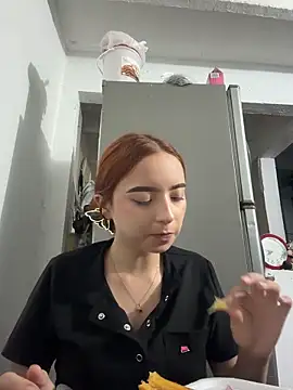 Carithooo online show from April 21, 2026, 11:07 pm