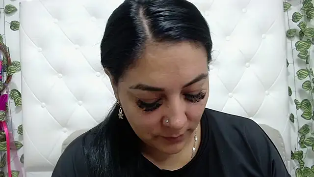 brunaroyale online show from April 21, 2026, 4:01 pm