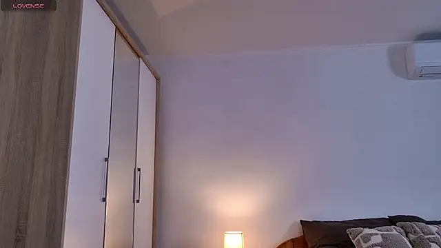 Miss sindy11 online show from June 26, 2026, 6:51 am