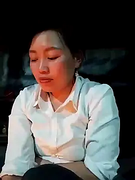 Snapshot of lia-coy chatting on February 12, 2026, 12:44 pm lia-coy online show from February 12, 2026, 12:44 pm