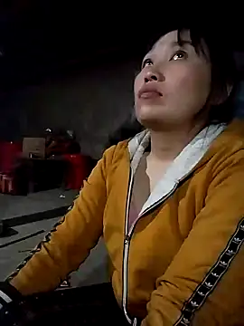 Snapshot of lia-coy chatting on February 19, 2026, 3:19 pm lia-coy online show from February 19, 2026, 3:19 pm