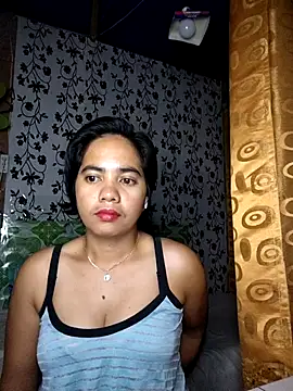 LoveSammantha24xxx online show from April 18, 2026, 8:20 pm