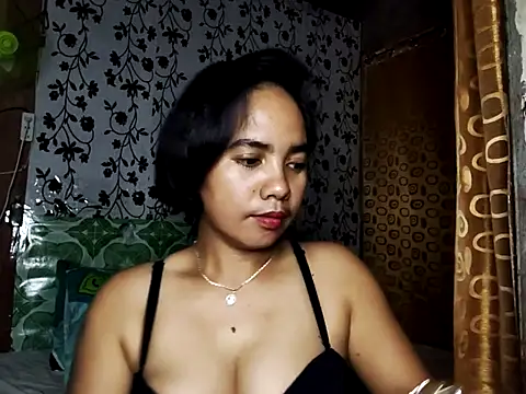 LoveSammantha24xxx online show from April 21, 2026, 6:20 am