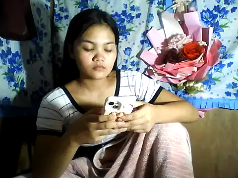 PinaySkinnyJust18 online show from May 22, 2026, 12:44 pm