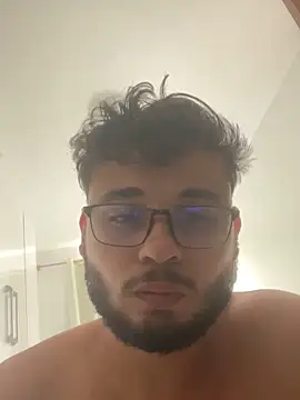 peuba12 online show from March 9, 2026, 11:47 am