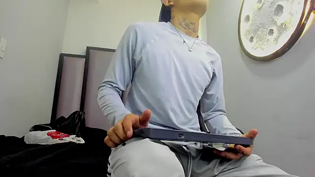 Dogan Renzo0 online show from February 26, 2026, 11:42 am