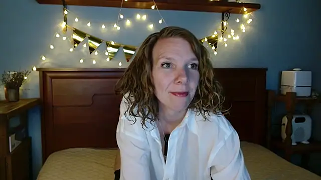Snapshot of Daisy_Lovely chatting on June 1, 2026, 4:36 am Daisy Lovely online show from June 1, 2026, 4:36 am