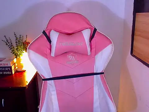 SeducingMonica online show from February 17, 2026, 11:55 pm