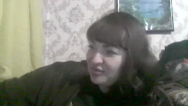 Snapshot of AllinaKis chatting on April 13, 2026, 8:47 pm AllinaKis online show from April 13, 2026, 8:47 pm