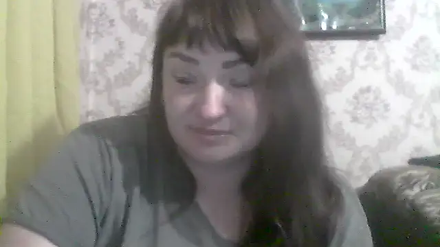 Snapshot of AllinaKis chatting on April 22, 2026, 8:43 pm AllinaKis online show from April 22, 2026, 8:43 pm