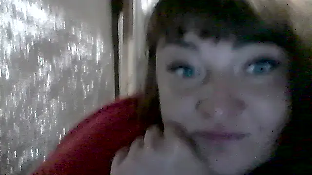 Snapshot of AllinaKis chatting on May 16, 2026, 7:12 pm AllinaKis online show from May 16, 2026, 7:12 pm