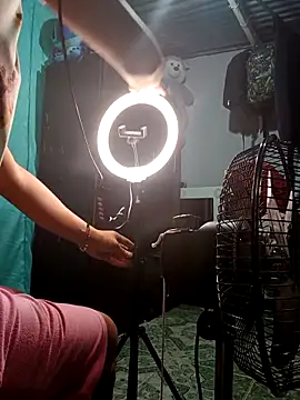 ClarkAndBruno online show from April 8, 2026, 4:01 am