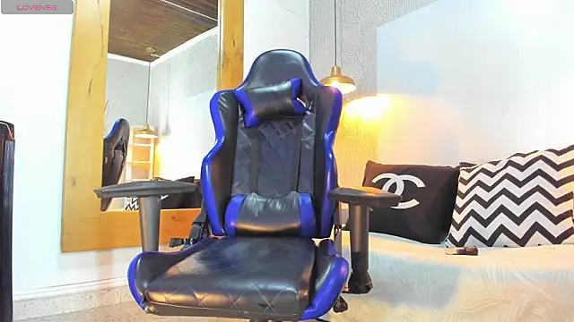 Dusan Grey77 online show from March 6, 2026, 4:31 am