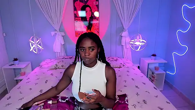 naomi campell online show from February 19, 2026, 8:05 pm