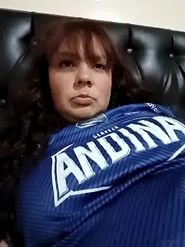 HannaRose- online show from February 9, 2026, 1:42 am