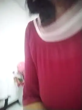 RosseLaure online show from February 10, 2026, 9:41 pm