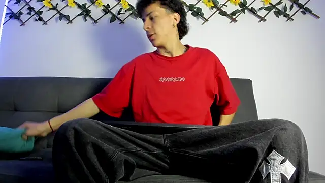 Maxxx bigcockx online show from March 13, 2026, 4:19 am