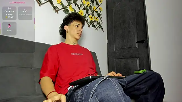 Maxxx bigcockx online show from March 17, 2026, 2:05 am