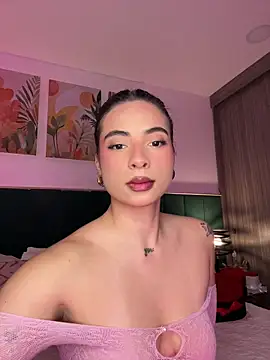 Snapshot of IrinaBlanc chatting on July 16, 2026, 10:38 pm IrinaBlanc online show from July 16, 2026, 10:38 pm