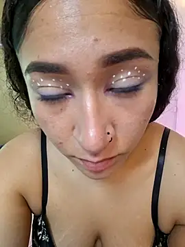 Dany Moon  online show from April 22, 2026, 7:37 pm