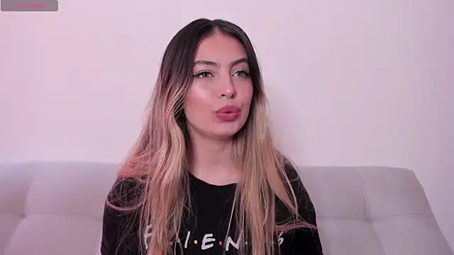 Fernanda aaaa online show from May 11, 2026, 2:12 pm