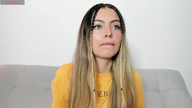 Fernanda aaaa online show from May 13, 2026, 3:20 pm