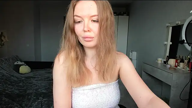 SelenaGenttle online show from January 17, 2026, 8:08 am