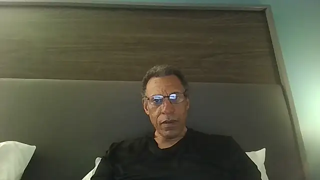 Snapshot of swimmer2496 chatting on May 16, 2026, 6:43 am swimmer2496 online show from May 16, 2026, 6:43 am