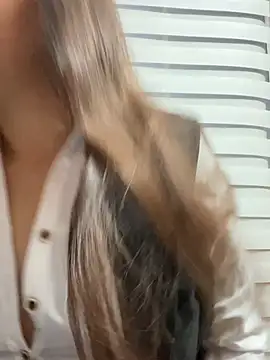 A-uroora online show from February 22, 2026, 10:58 am