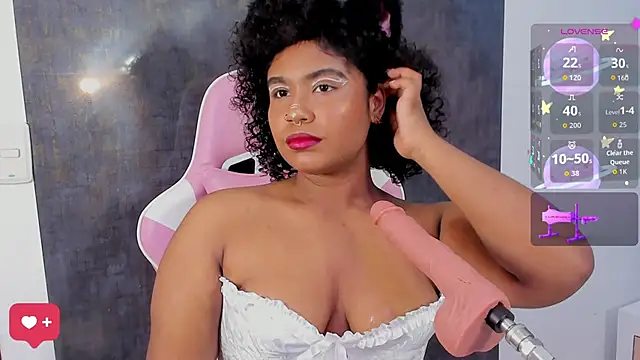 sexy curlylady online show from March 5, 2026, 9:44 pm