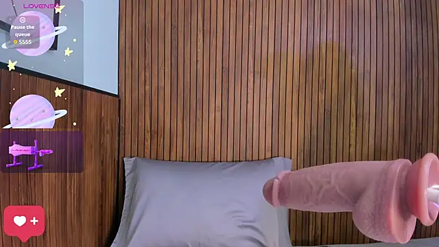 sexy curlylady online show from April 22, 2026, 2:14 am