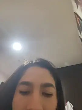 JuliaaVega online show from April 27, 2026, 12:36 pm