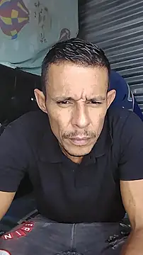 juanmaur22 online show from January 19, 2026, 4:22 pm