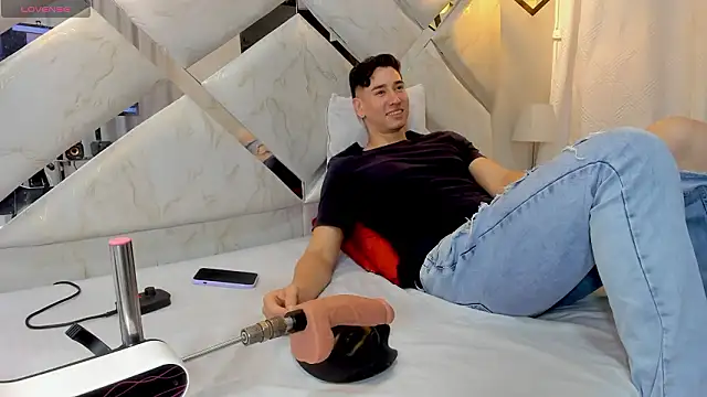 Angel Sanzz online show from March 7, 2026, 1:52 pm