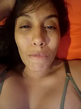 LizaLorini online show from April 8, 2026, 4:56 am