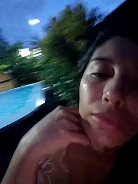 LizaLorini online show from April 23, 2026, 12:12 am