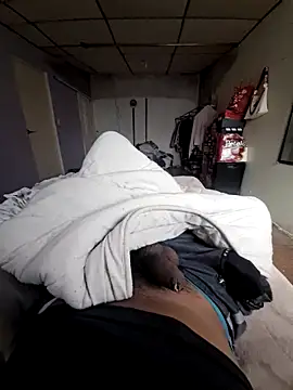 Charlyx-20 online show from April 15, 2026, 11:16 pm