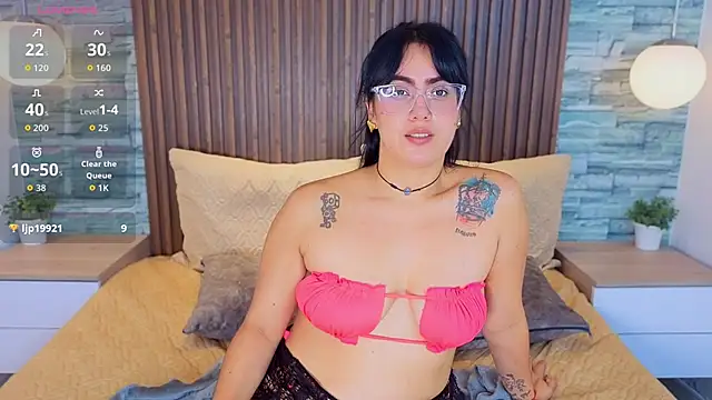 vicky grey online show from January 31, 2026, 7:11 pm