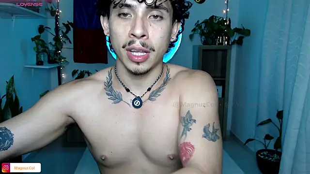 Magnuz Col online show from February 12, 2026, 3:23 am