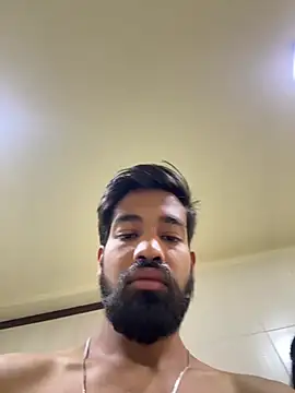 priyansh92924 online show from April 18, 2026, 3:21 am