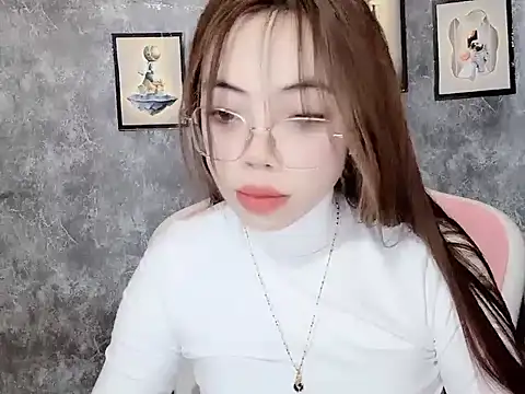 Suki 99 online show from February 5, 2026, 9:25 am