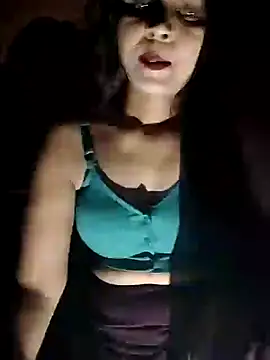 Ayesha Khan1 online show from April 26, 2026, 7:39 am