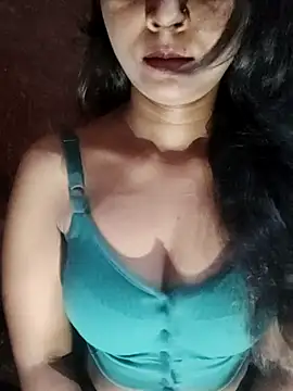 Ayesha Khan1 online show from April 26, 2026, 10:29 pm