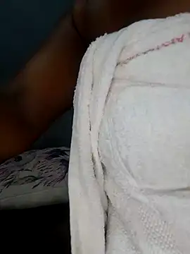 Barbieee1301 online show from April 22, 2026, 8:06 am