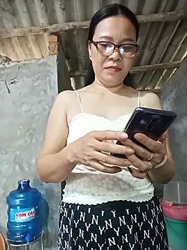 Snapshot of Nuna_689 chatting on July 8, 2026, 2:49 am Nuna 689 online show from July 8, 2026, 2:49 am