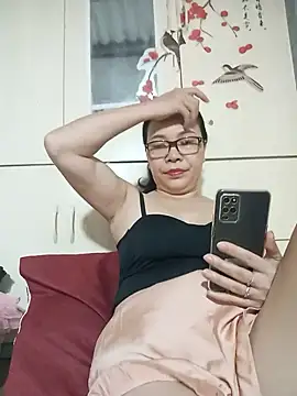 Snapshot of Nuna_689 chatting on July 23, 2026, 2:48 pm Nuna 689 online show from July 23, 2026, 2:48 pm